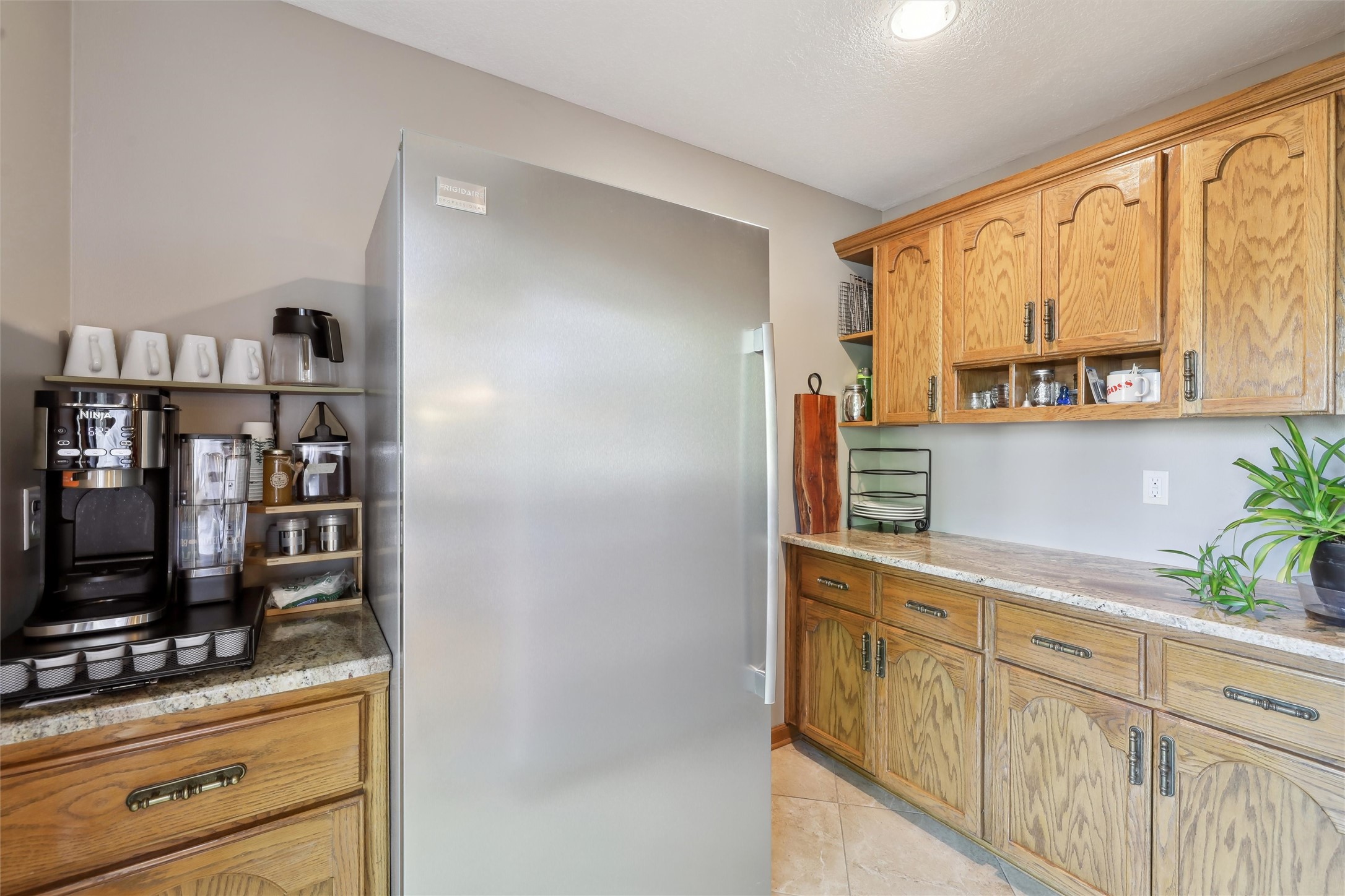 409 Stone Circle, West Des Moines, Iowa image 12