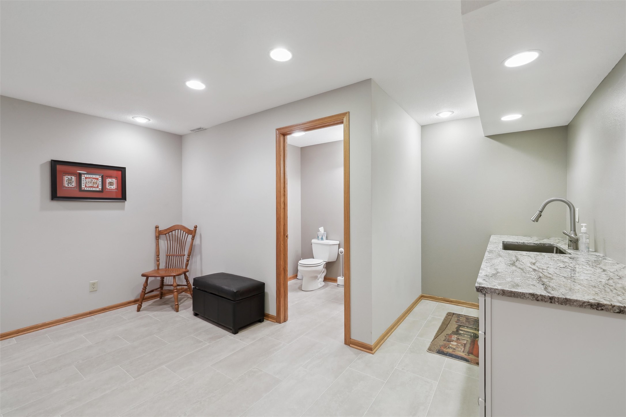 409 Stone Circle, West Des Moines, Iowa image 24