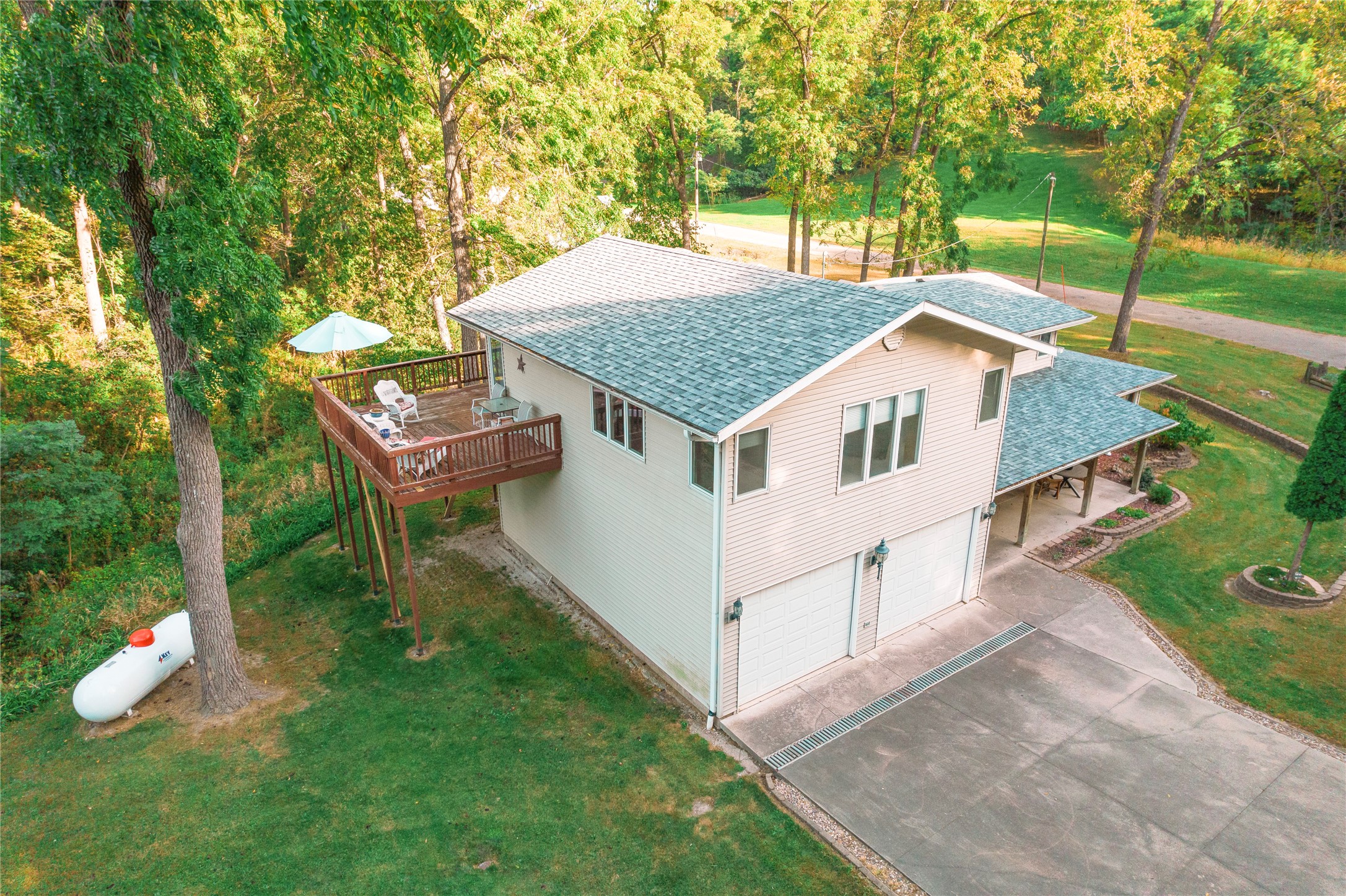 2057 Larrys Drive, Brooklyn, Iowa image 3