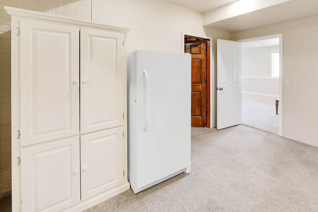 1221 Oakwood Drive, Pella, Iowa image 30