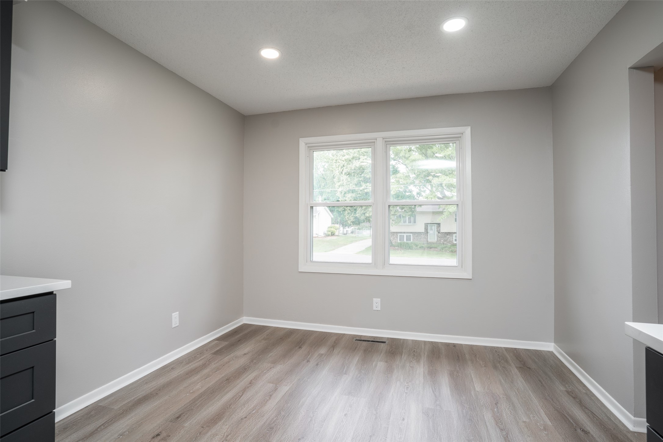 209 Market Avenue, Mitchellville, Iowa image 8