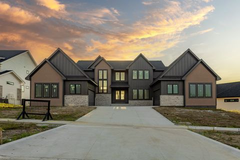 749 S 95th Street West Des Moines IA 50266