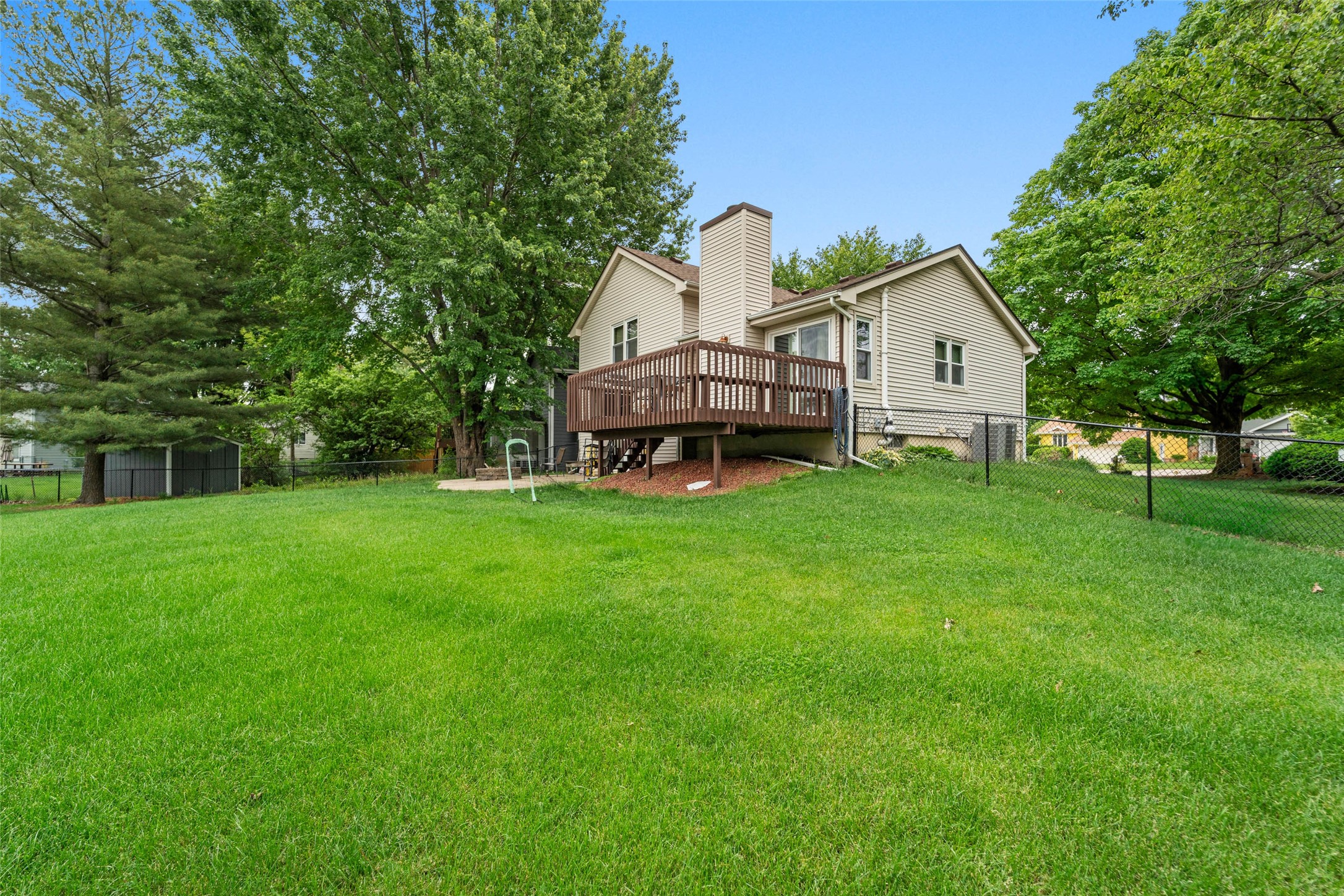 8425 Sharon Circle