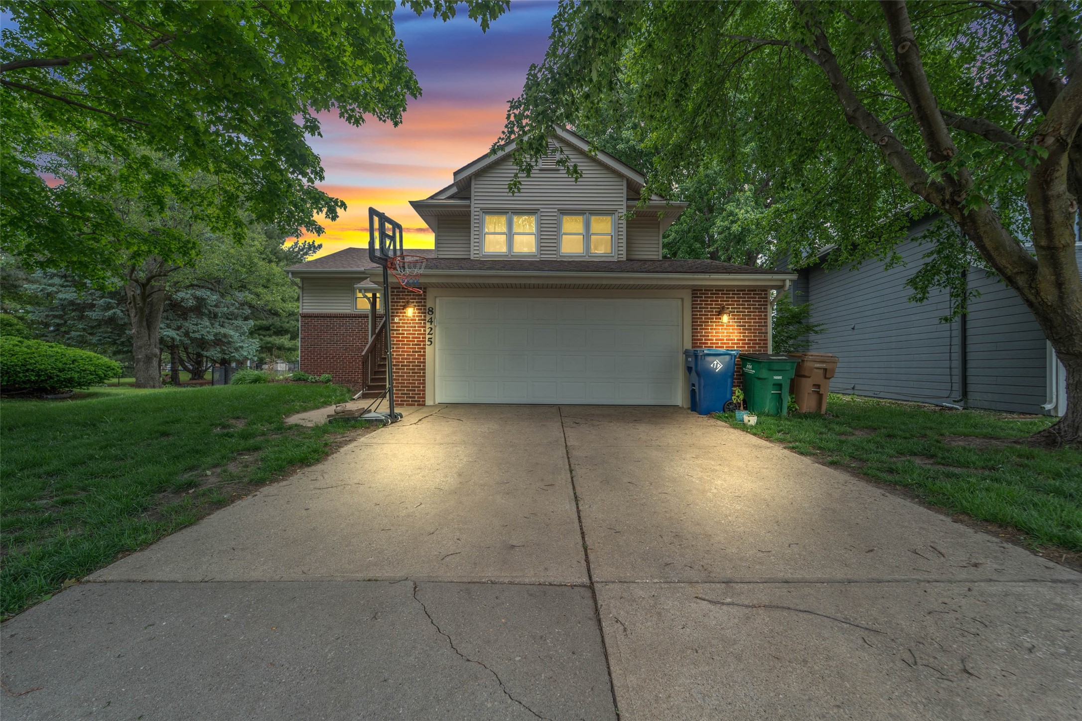 8425 Sharon Circle