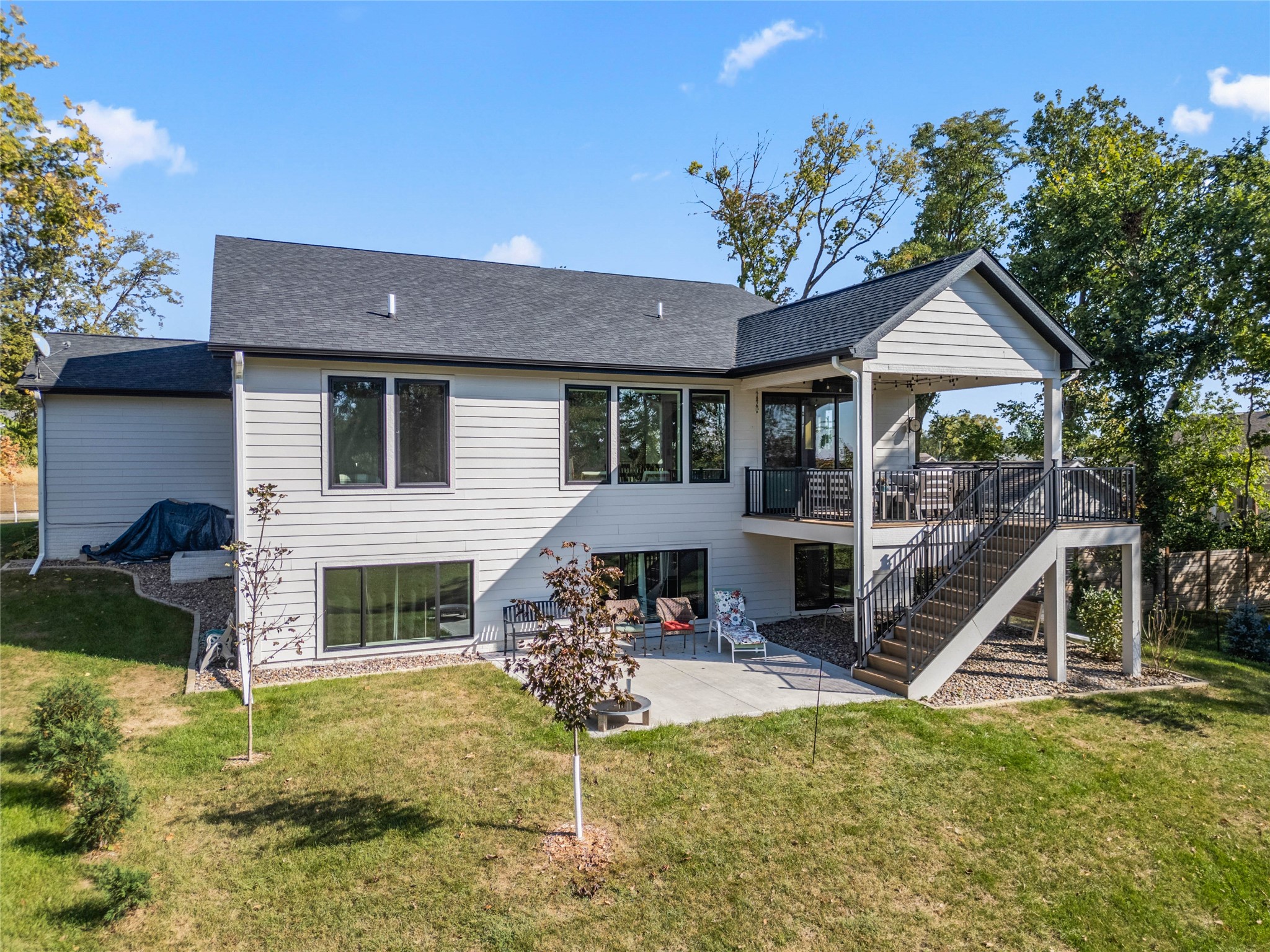 814 Bridgeview Street