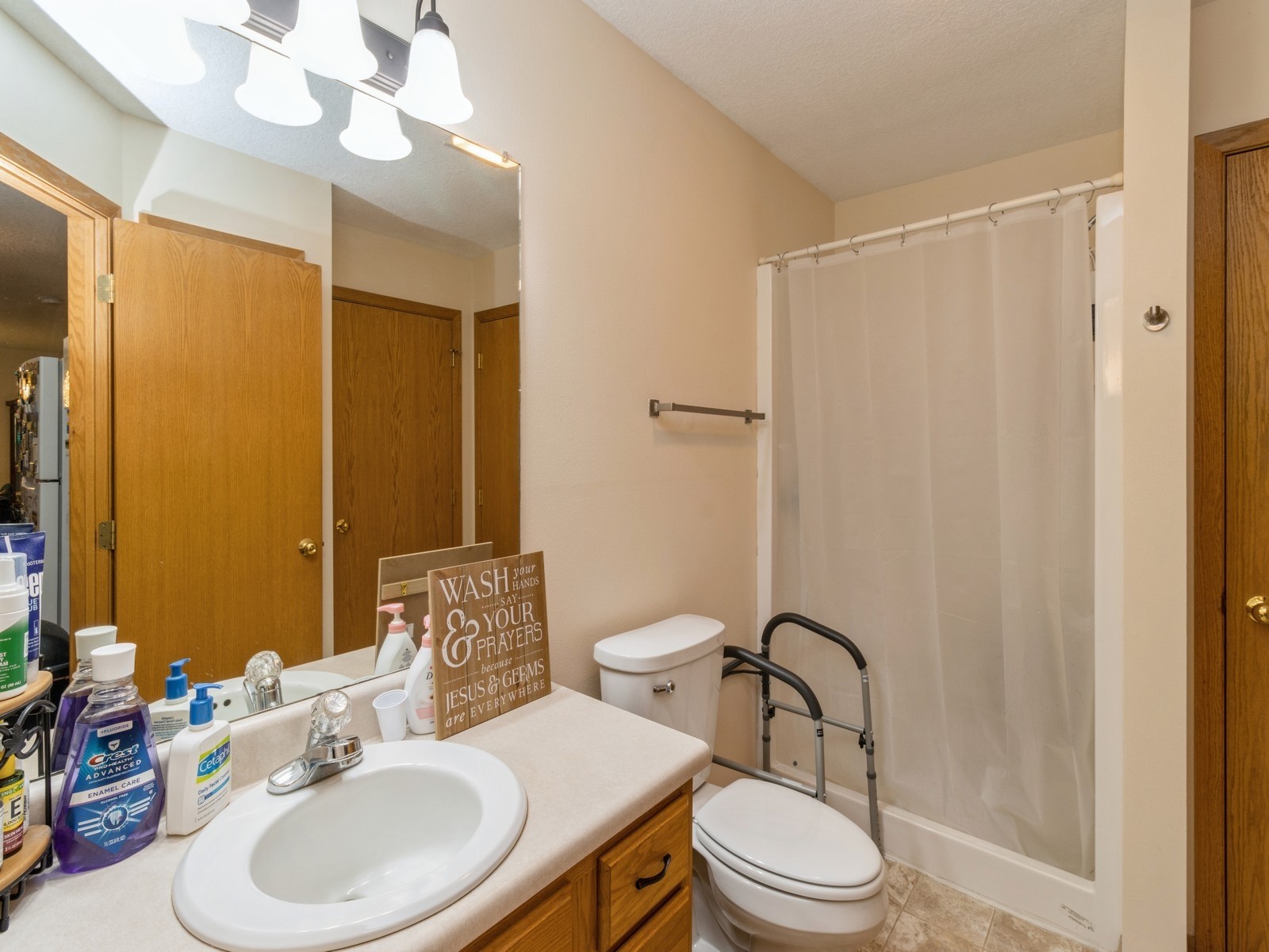 953 Robin Circle, Altoona, Iowa image 6