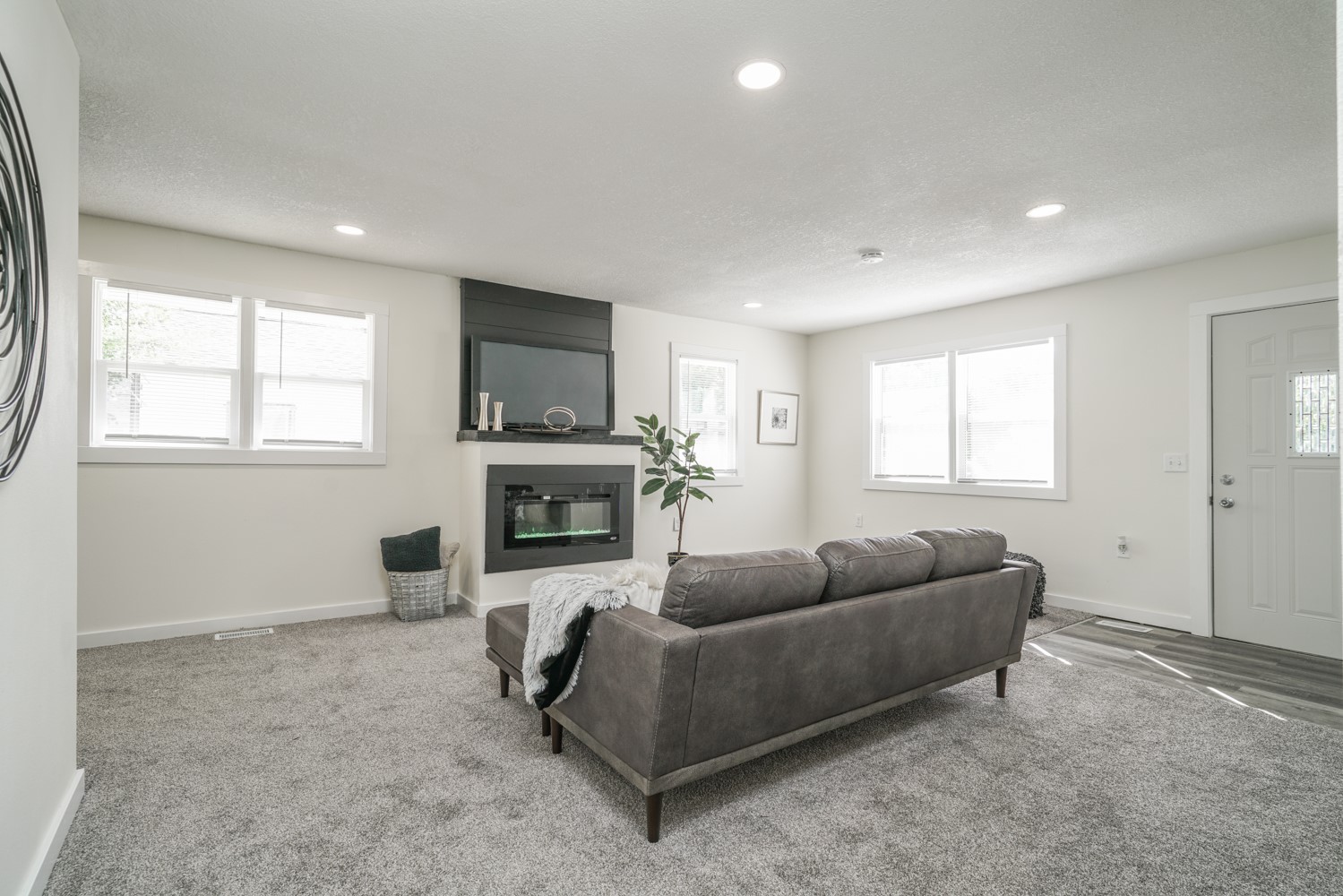 1313 E 26th Street, Des Moines, Iowa image 4