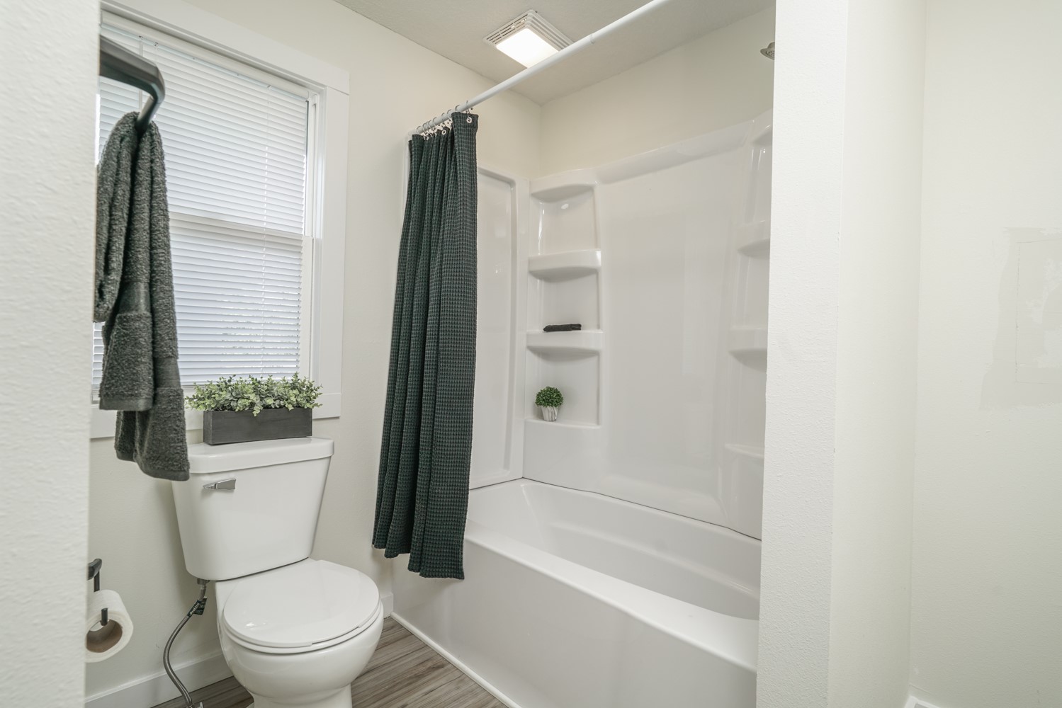 1313 E 26th Street, Des Moines, Iowa image 8