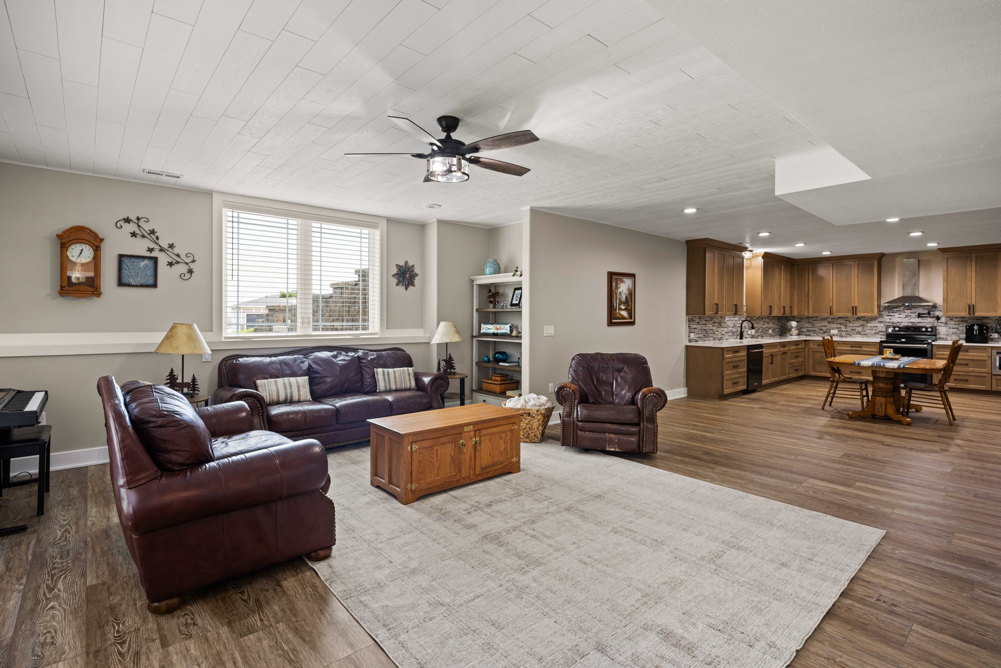 Polk City, Iowa, 50226, United States, 5 Bedrooms Bedrooms, ,6 BathroomsBathrooms,Residential,Active,2035146