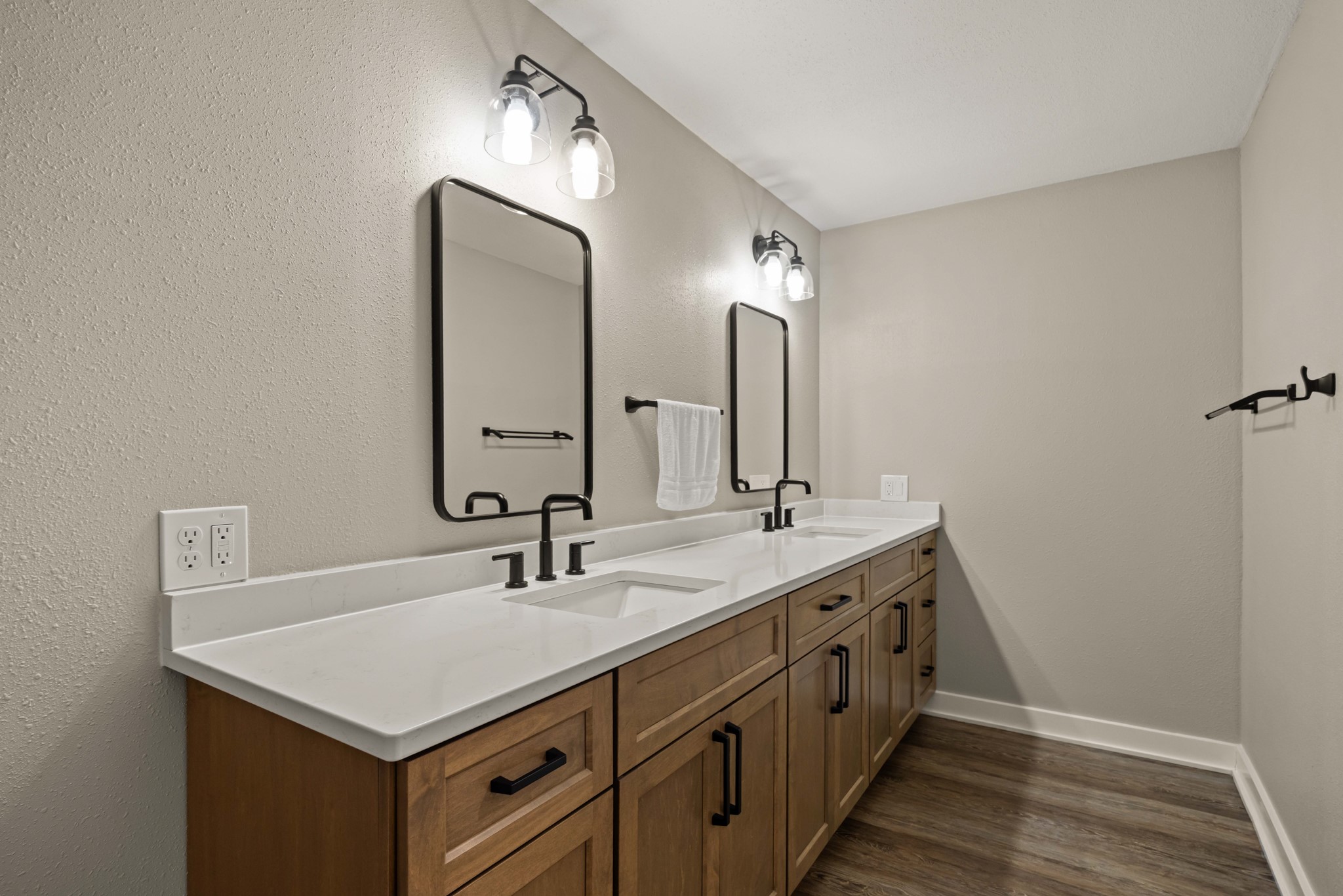 Polk City, Iowa, 50226, United States, 5 Bedrooms Bedrooms, ,6 BathroomsBathrooms,Residential,Active,2035146