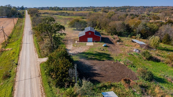 9203 VAN BUREN ST, NEW VIRGINIA, IA 50210 - Image bc971ea87f2e4132afac0c6046d37457/2668304536