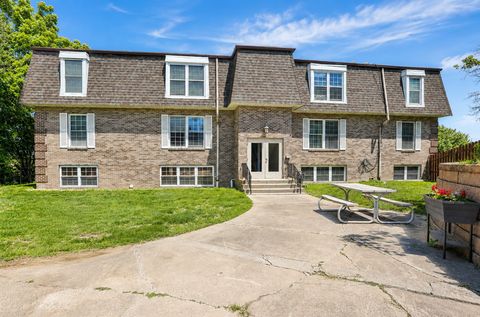 Condo For Sale - 1120 E 6th Street #2<br/> Des Moines, IA 50316