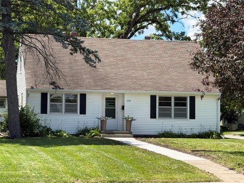 Homes For Sale - 1535 Grand Avenue<br/> Ames, IA 50010