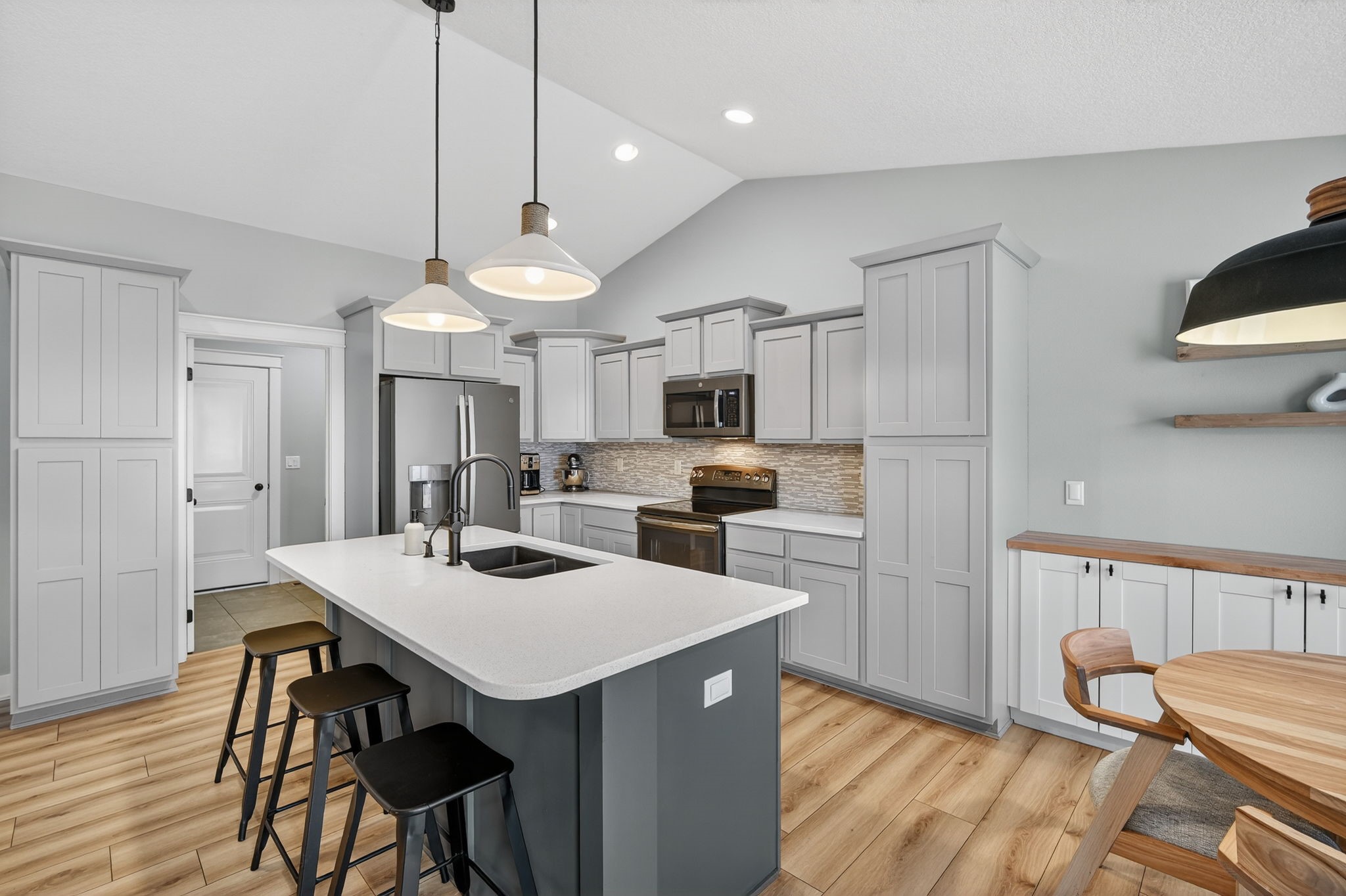 1400 NW Prairie Creek Drive