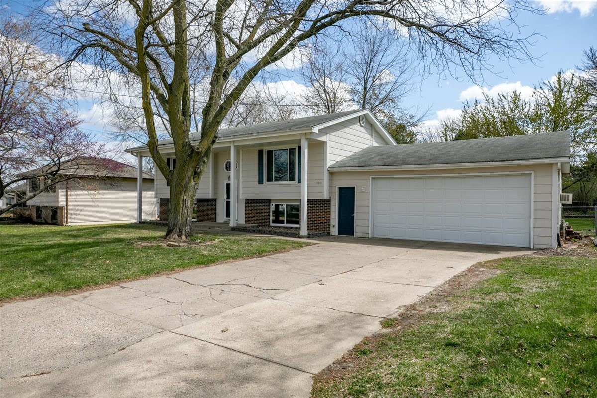 700 Northview Drive, Dallas Center, Iowa image 3