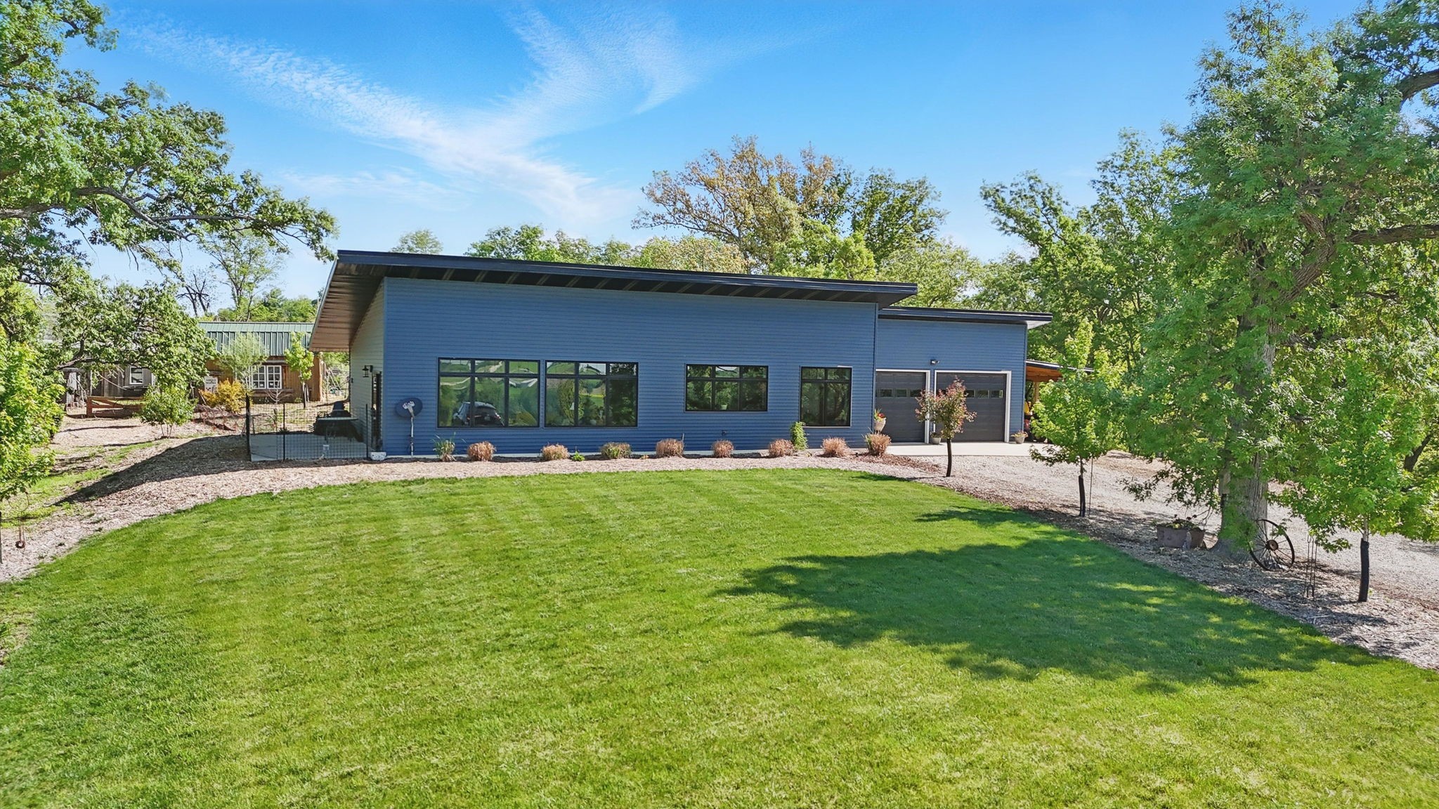 2381 Carver Road, Winterset, Iowa image 2