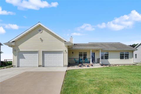 Homes For Sale - 2515 S 8th Street<br/> Marshalltown, IA 50158