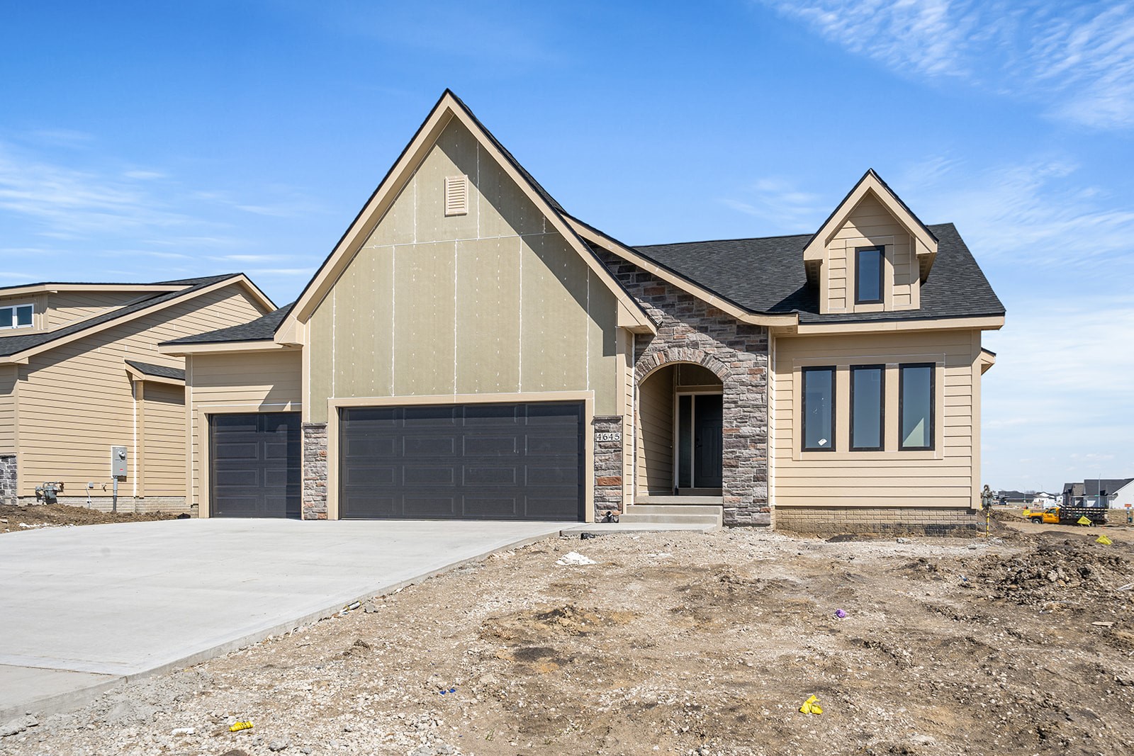 4645 180th Street, Urbandale, Iowa image 1