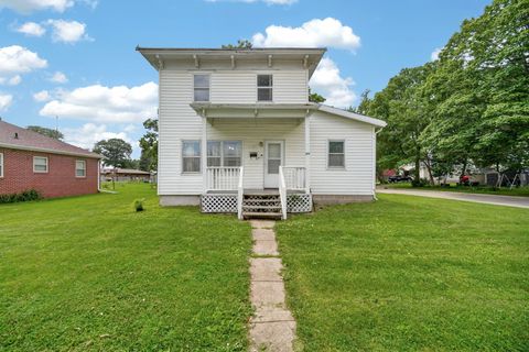 Homes For Sale - 204 S 8th Avenue<br/> Winterset, IA 50273
