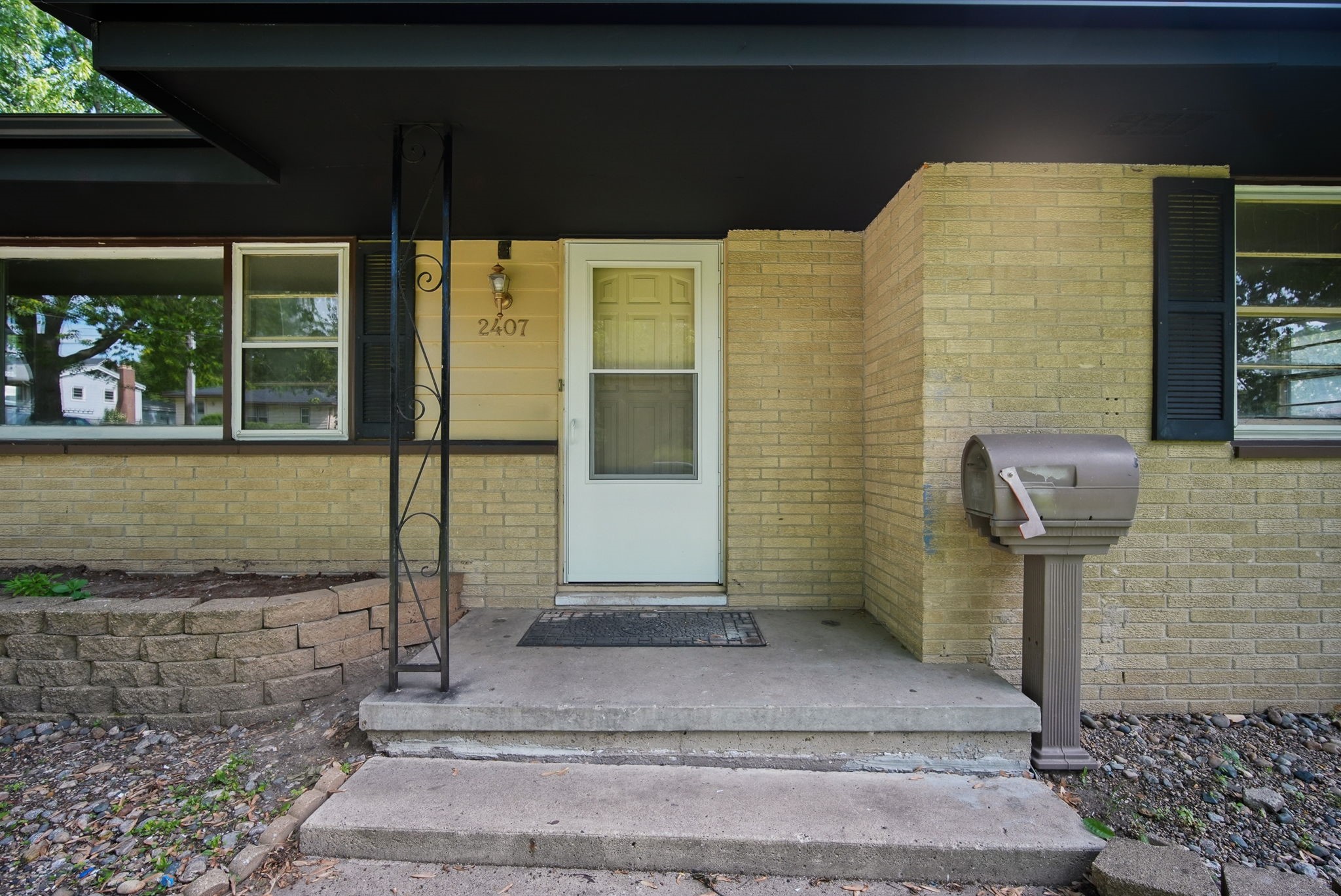2407 E Tiffin Avenue, Des Moines, Iowa image 3