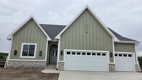 Homes For Sale - 8125 Buckley Street<br/> Johnston, IA 50131