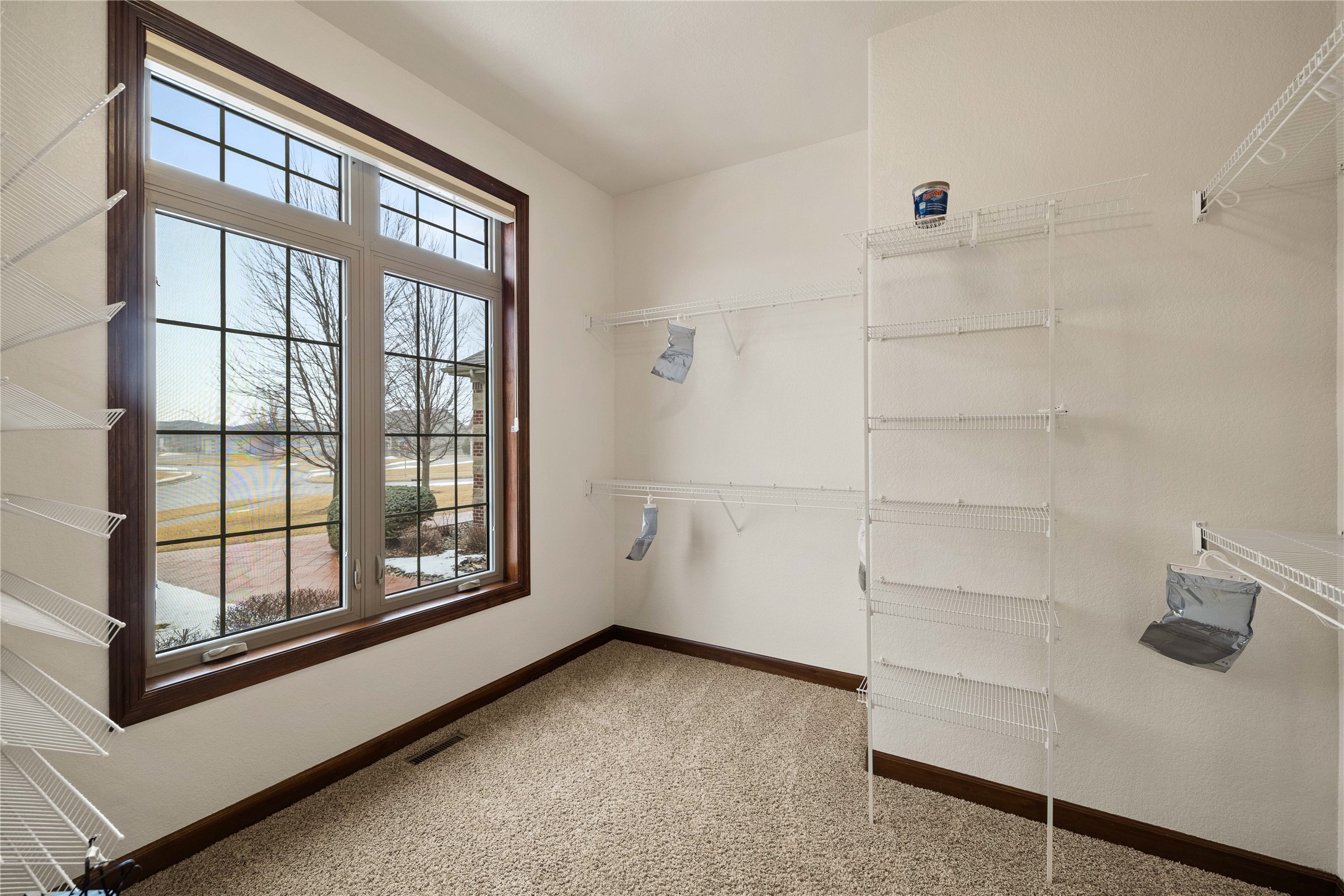 Ankeny, Iowa, 50021, United States, 5 Bedrooms Bedrooms, ,4 BathroomsBathrooms,Residential,Active,2023398