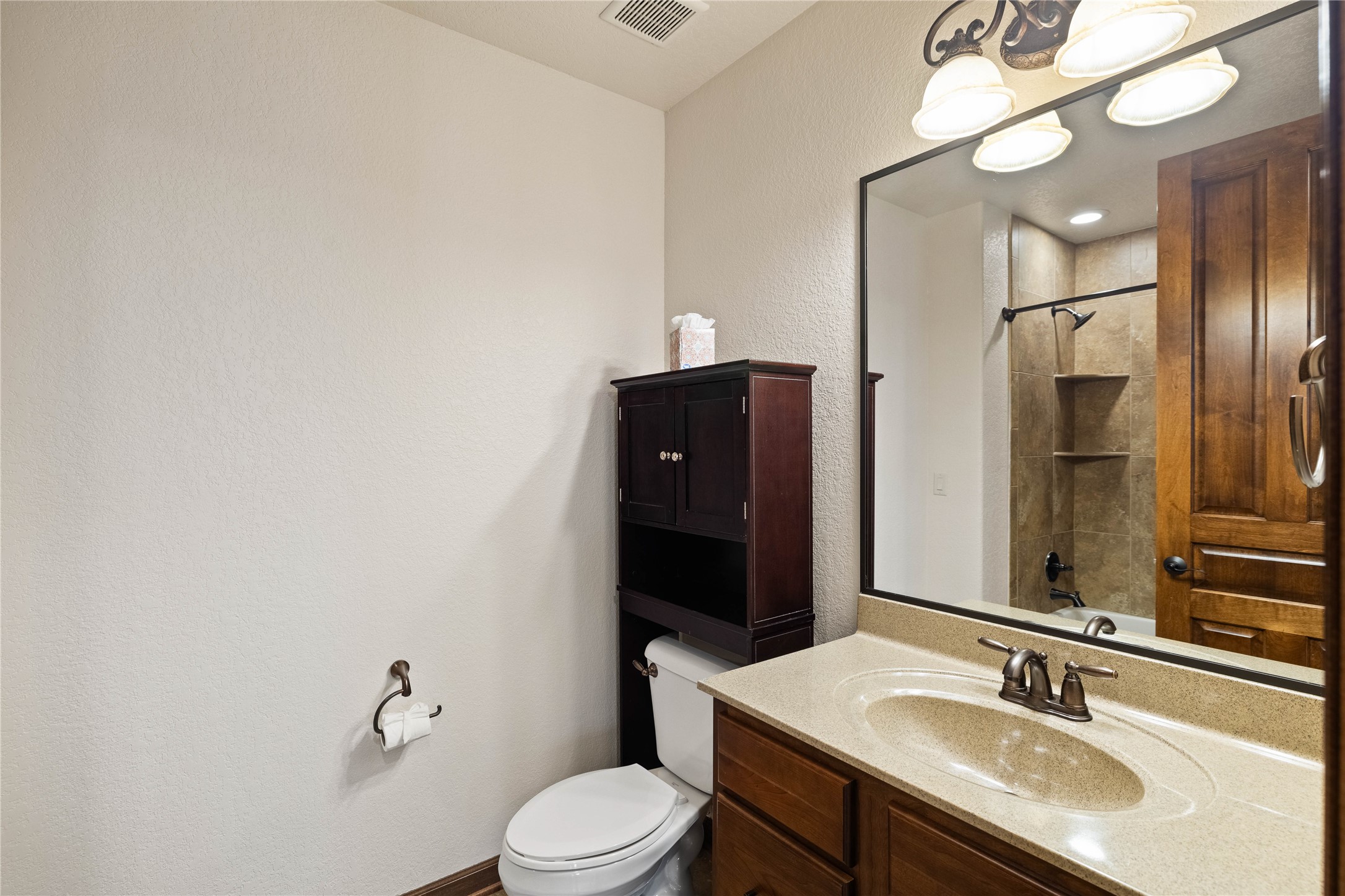 Ankeny, Iowa, 50021, United States, 5 Bedrooms Bedrooms, ,4 BathroomsBathrooms,Residential,Active,2023398