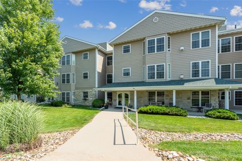 Condo For Sale - 711 16th Avenue #U103<br/> Grinnell, IA 50112