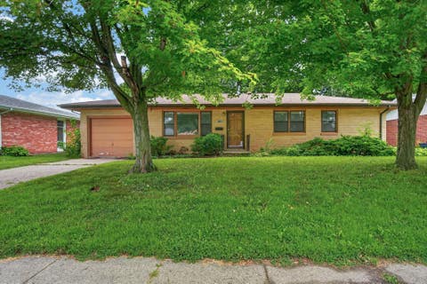Homes For Sale - 1313 Maxwell Avenue<br/> Ames, IA 50010