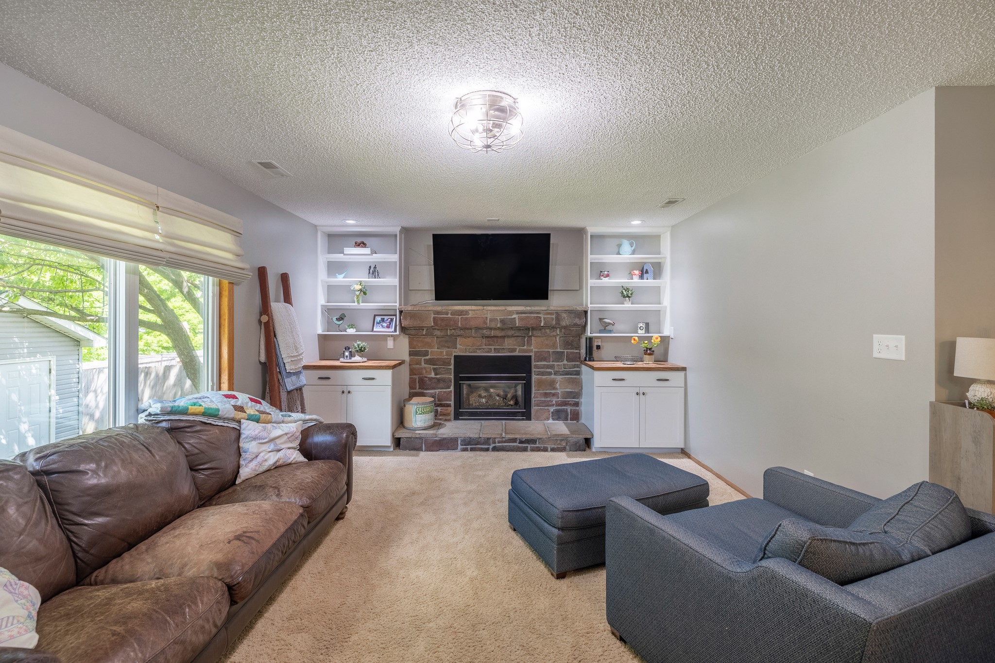 8123 Brookview Drive, Urbandale, Iowa image 24