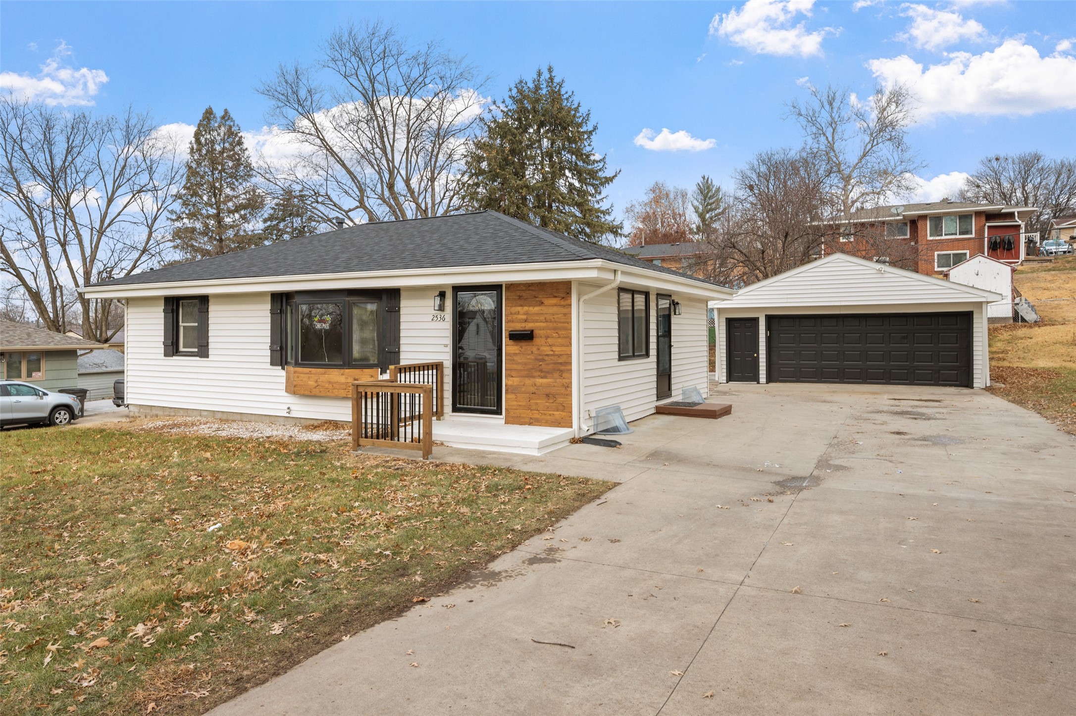 2536 Grandview Avenue, Des Moines, Iowa image 1