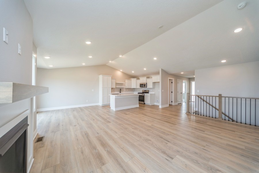 5614 NE Briarwood Drive, Ankeny, Iowa image 5