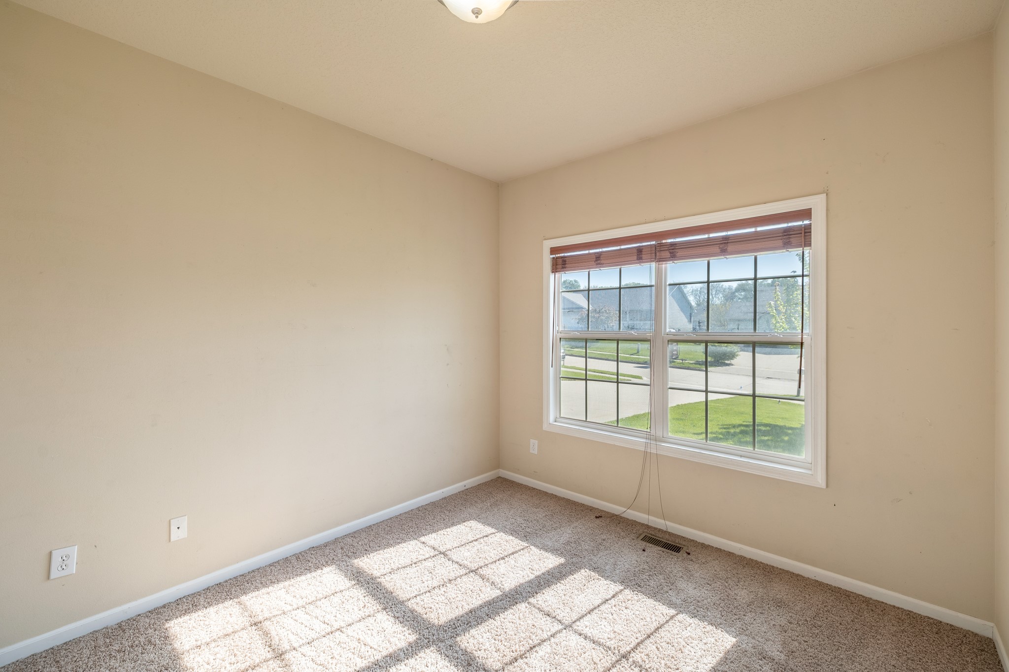 4134 Easter Bay Court, Des Moines, Iowa image 12