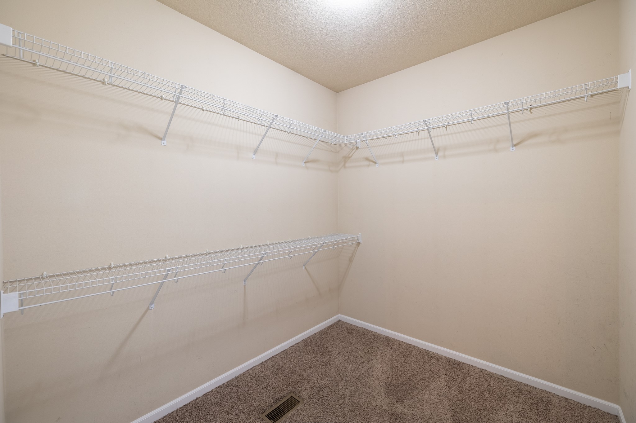 4134 Easter Bay Court, Des Moines, Iowa image 19