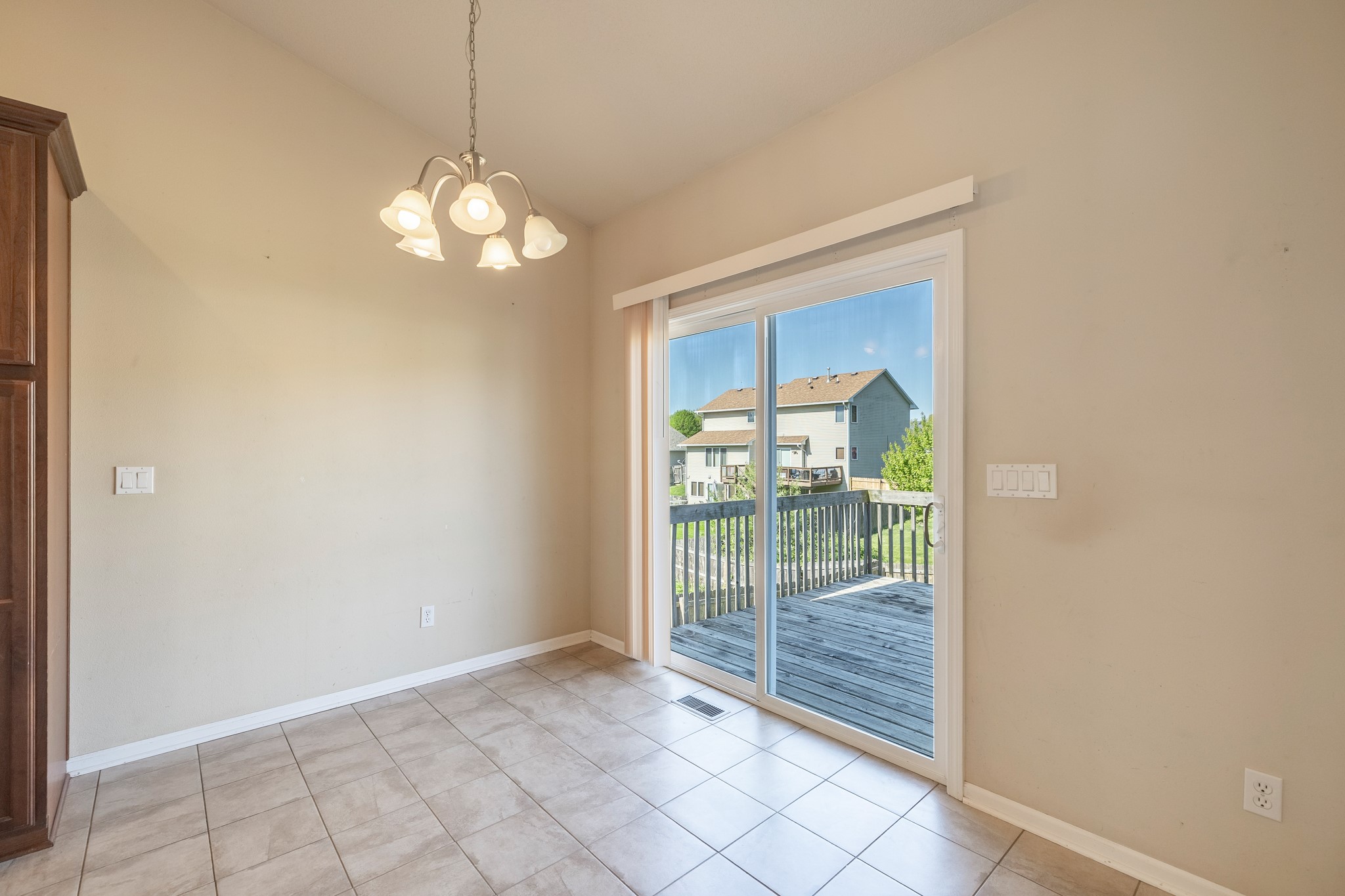 4134 Easter Bay Court, Des Moines, Iowa image 7