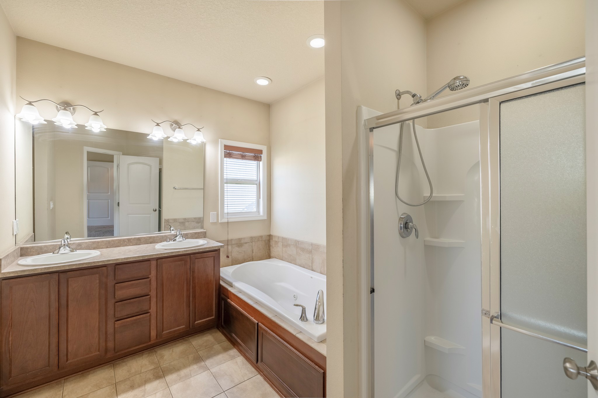 4134 Easter Bay Court, Des Moines, Iowa image 20