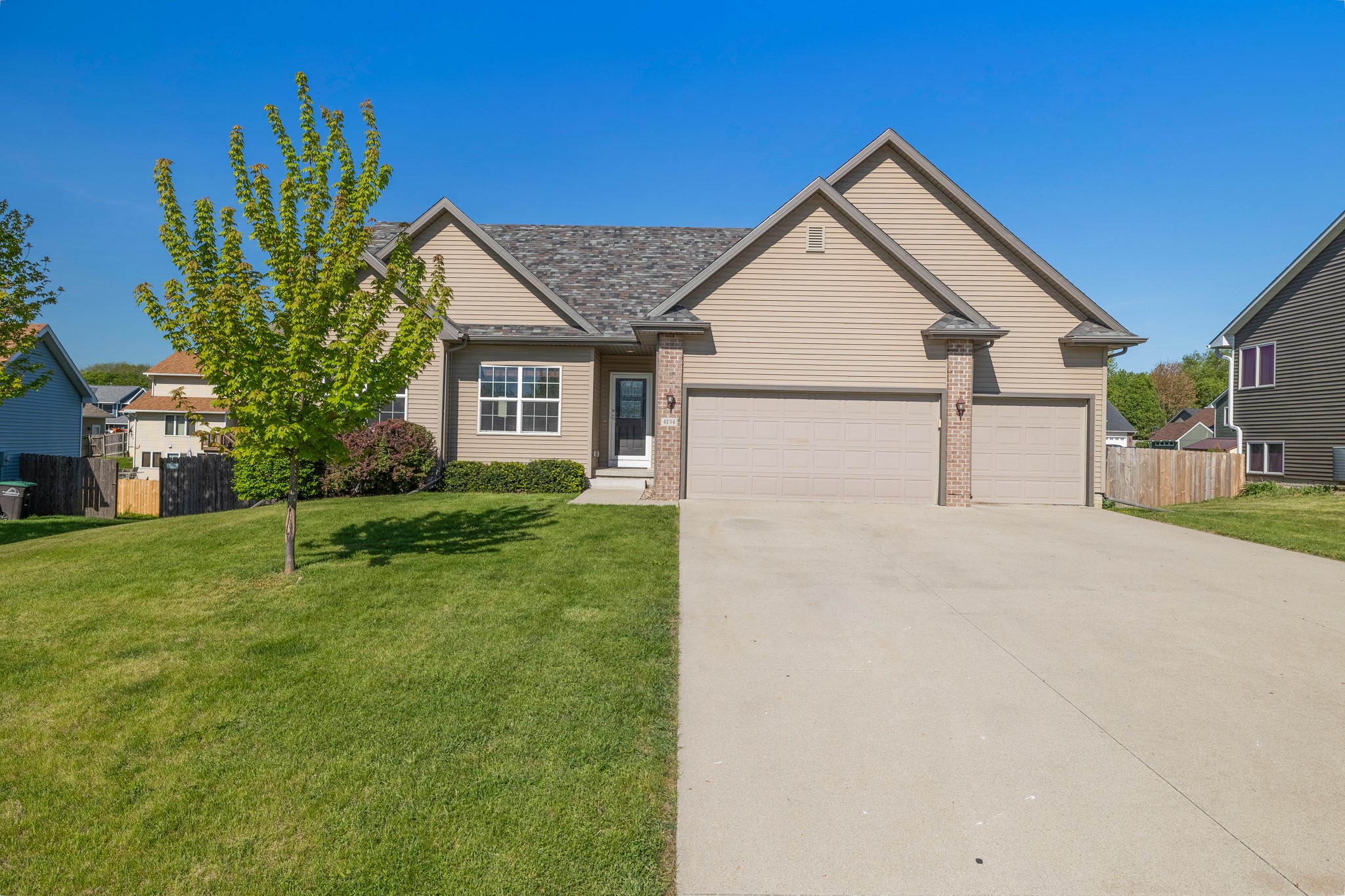 4134 Easter Bay Court, Des Moines, Iowa image 1