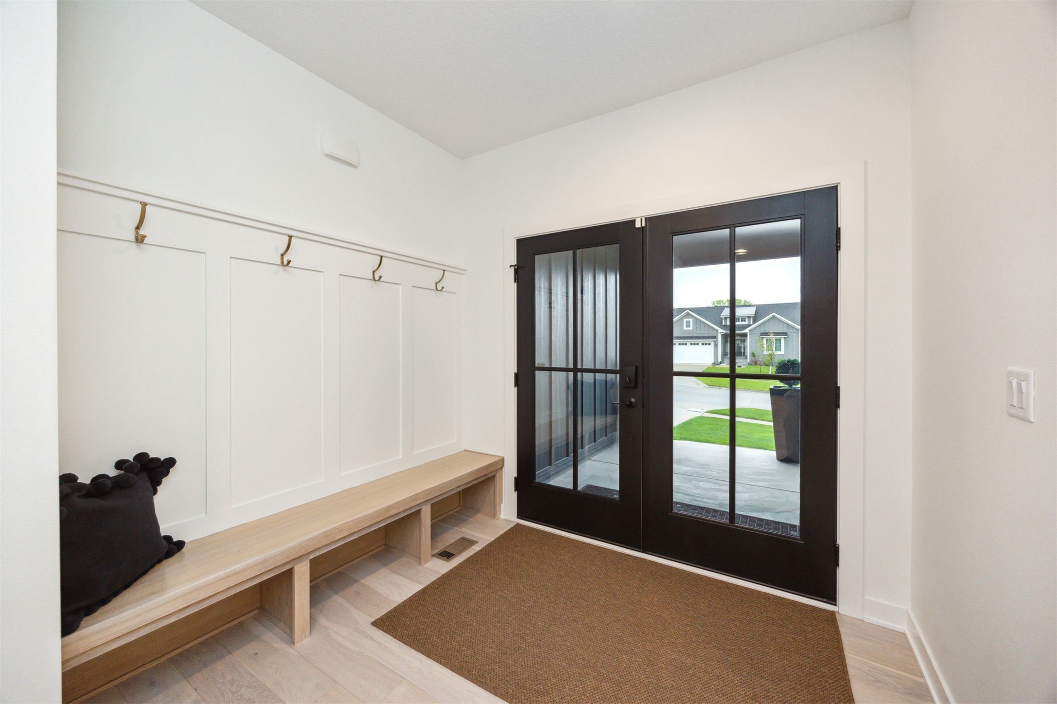 11218 Westport Drive, West Des Moines, Iowa image 3