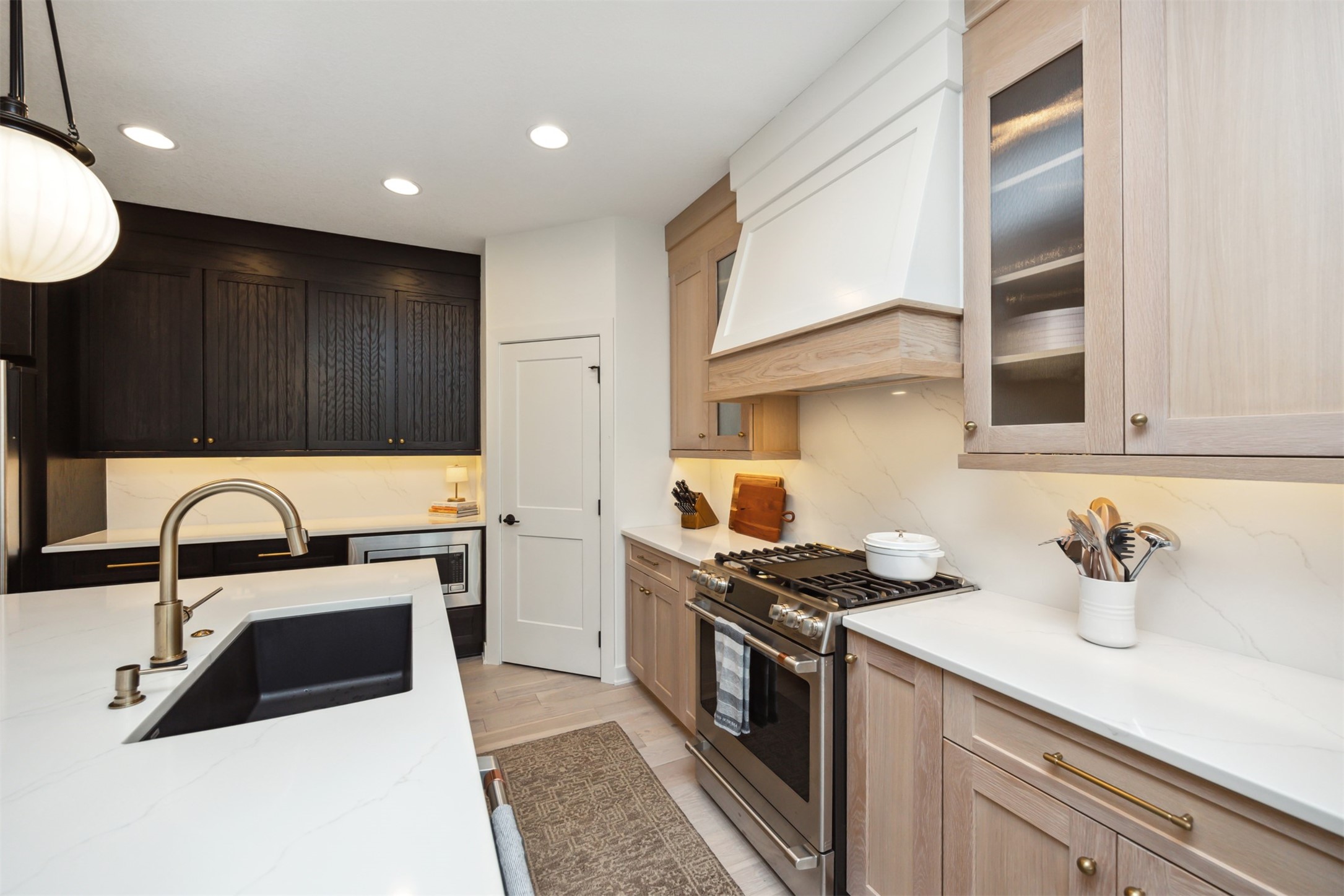 11218 Westport Drive, West Des Moines, Iowa image 15