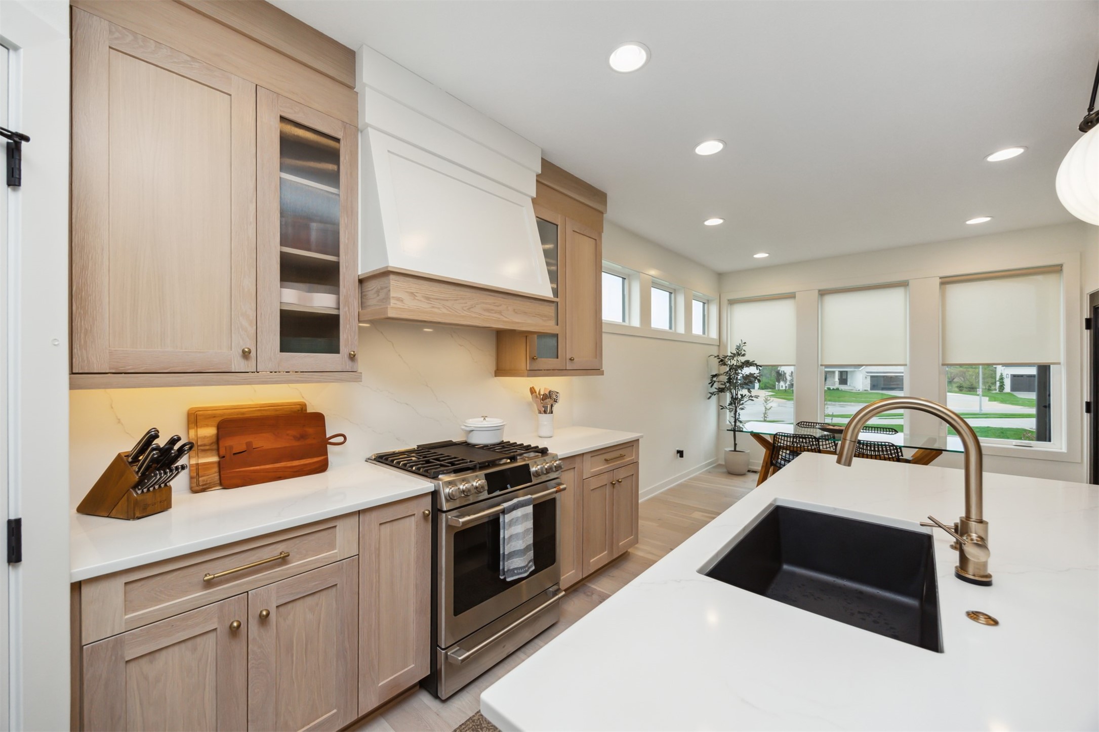 11218 Westport Drive, West Des Moines, Iowa image 18