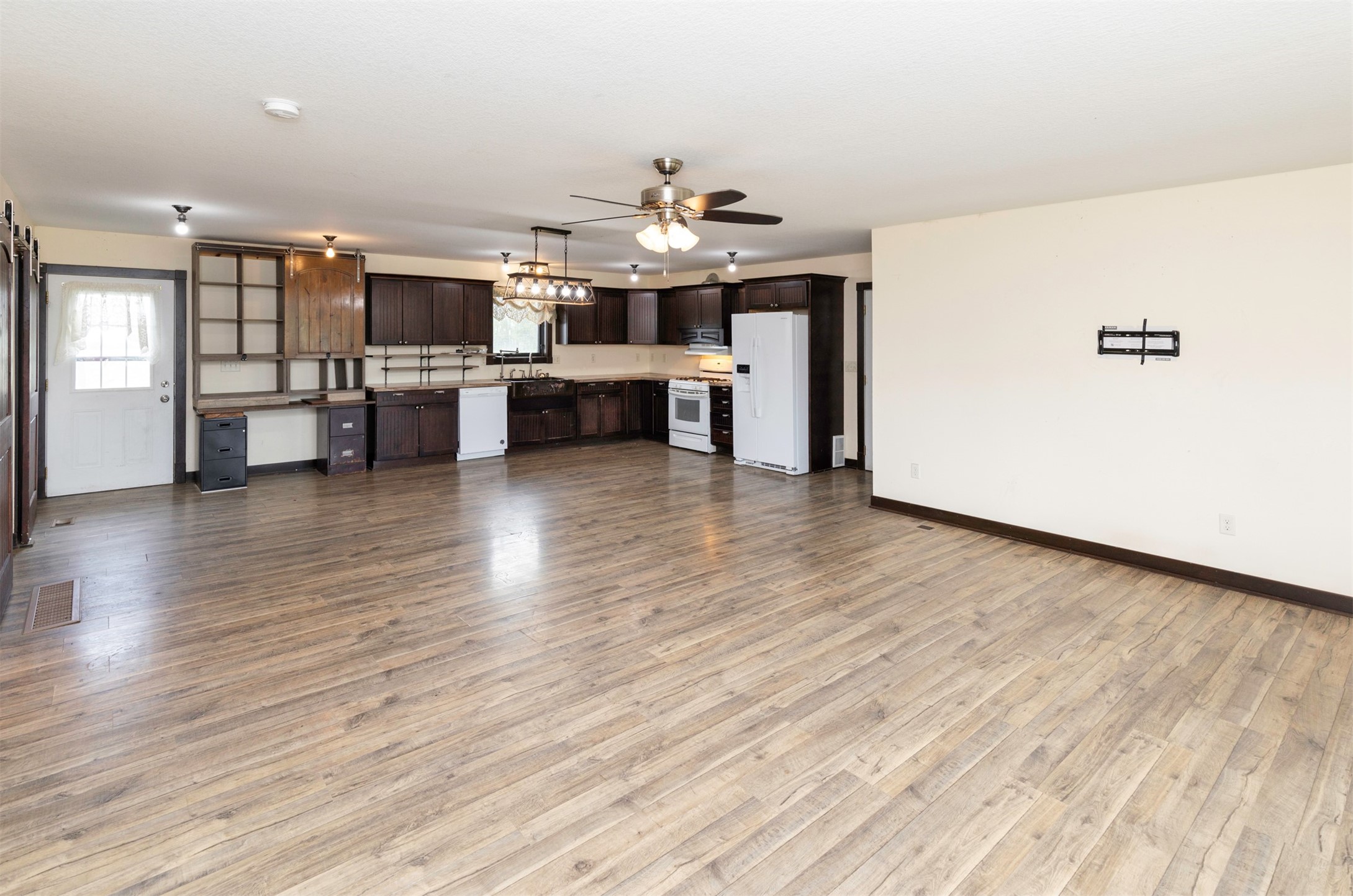 11658 W 99th Street, Prairie City, Iowa image 3