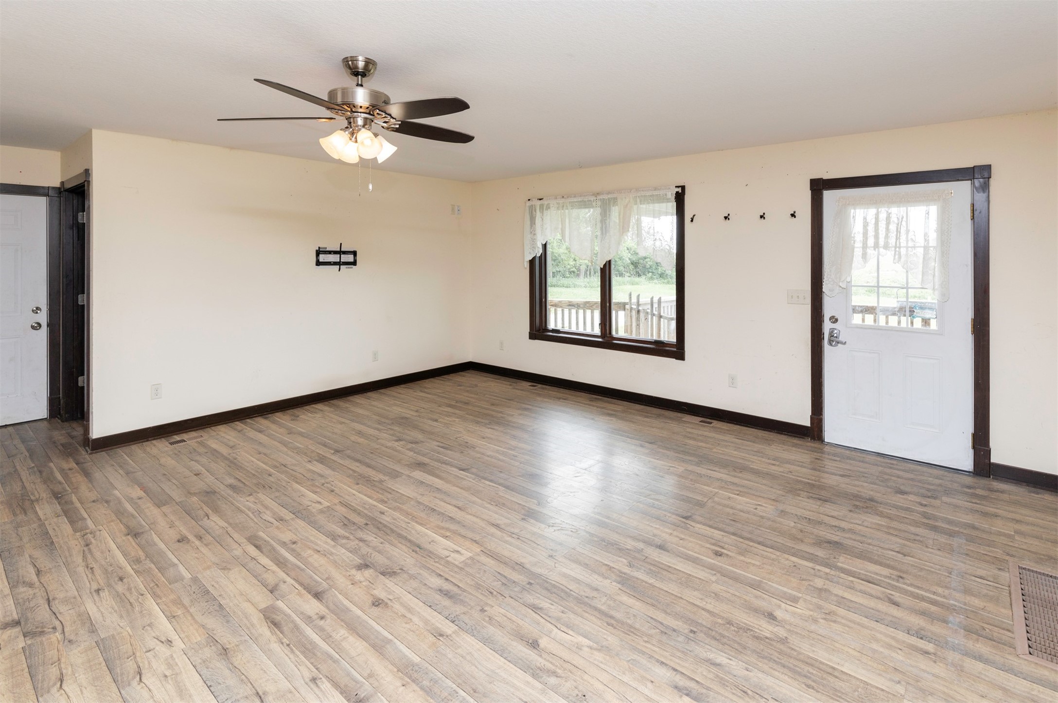 11658 W 99th Street, Prairie City, Iowa image 12