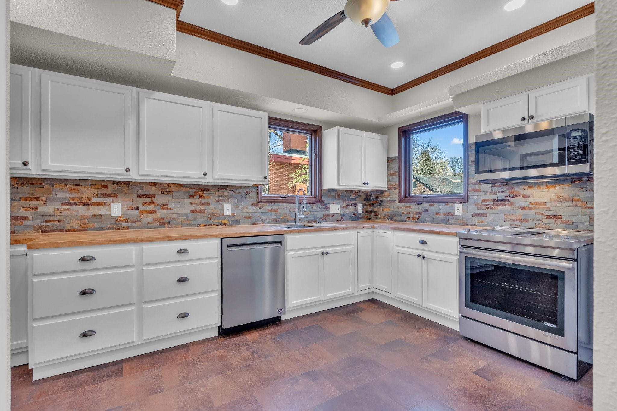 529 43rd Street, Des Moines, Iowa image 13