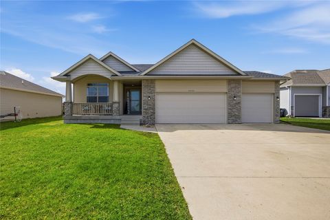 Homes For Sale - 1011 NW 37th Street<br/> Ankeny, IA 50023