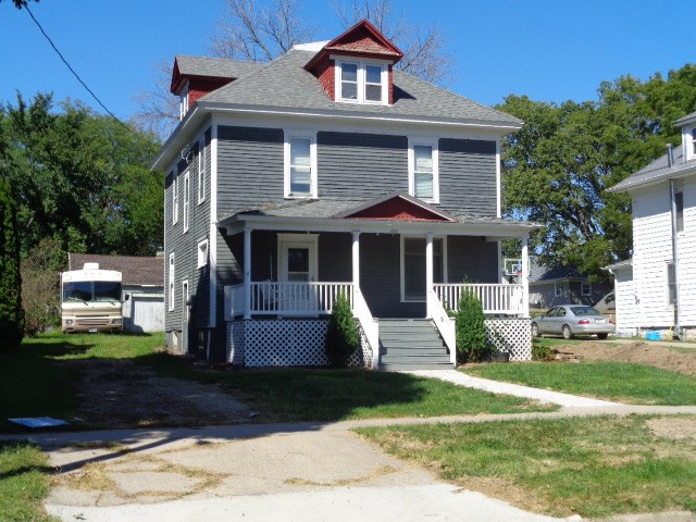 412 W Pershing Drive, Brooklyn, Iowa image 1