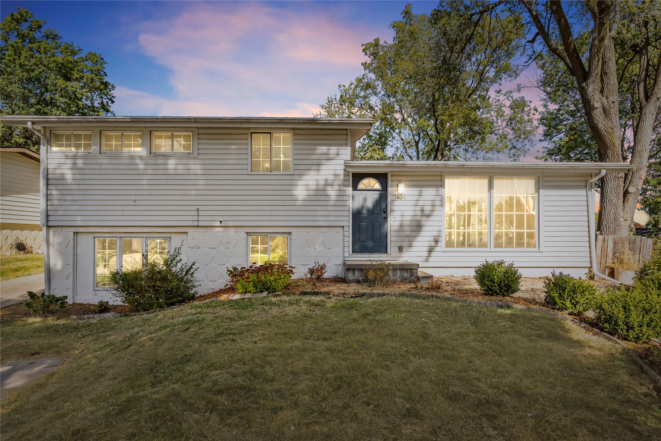 1109 Parkhill Drive, Norwalk, Iowa image 1