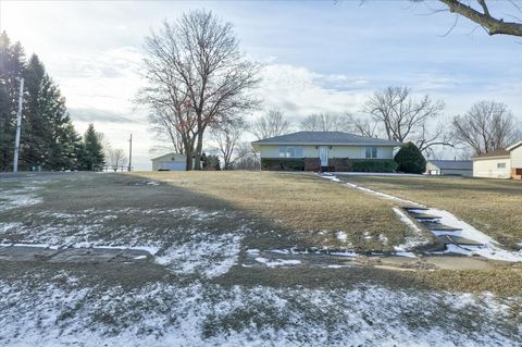 Homes For Sale - 709 E 2nd Street<br/> Woodward, IA 50276