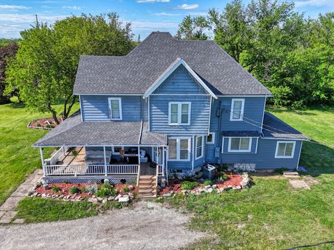 Homes For Sale - 714 S 4th Street<br/> Lucas County, Chariton, IA 50049