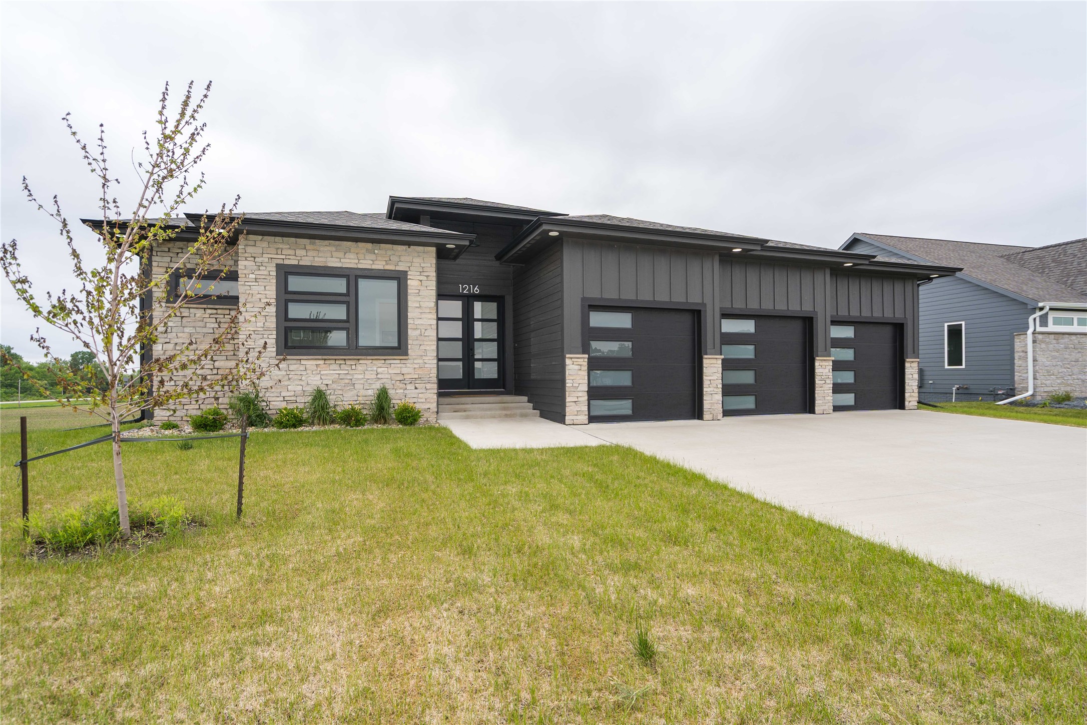 1216 NW Arbor Court, Ankeny, Iowa image 1