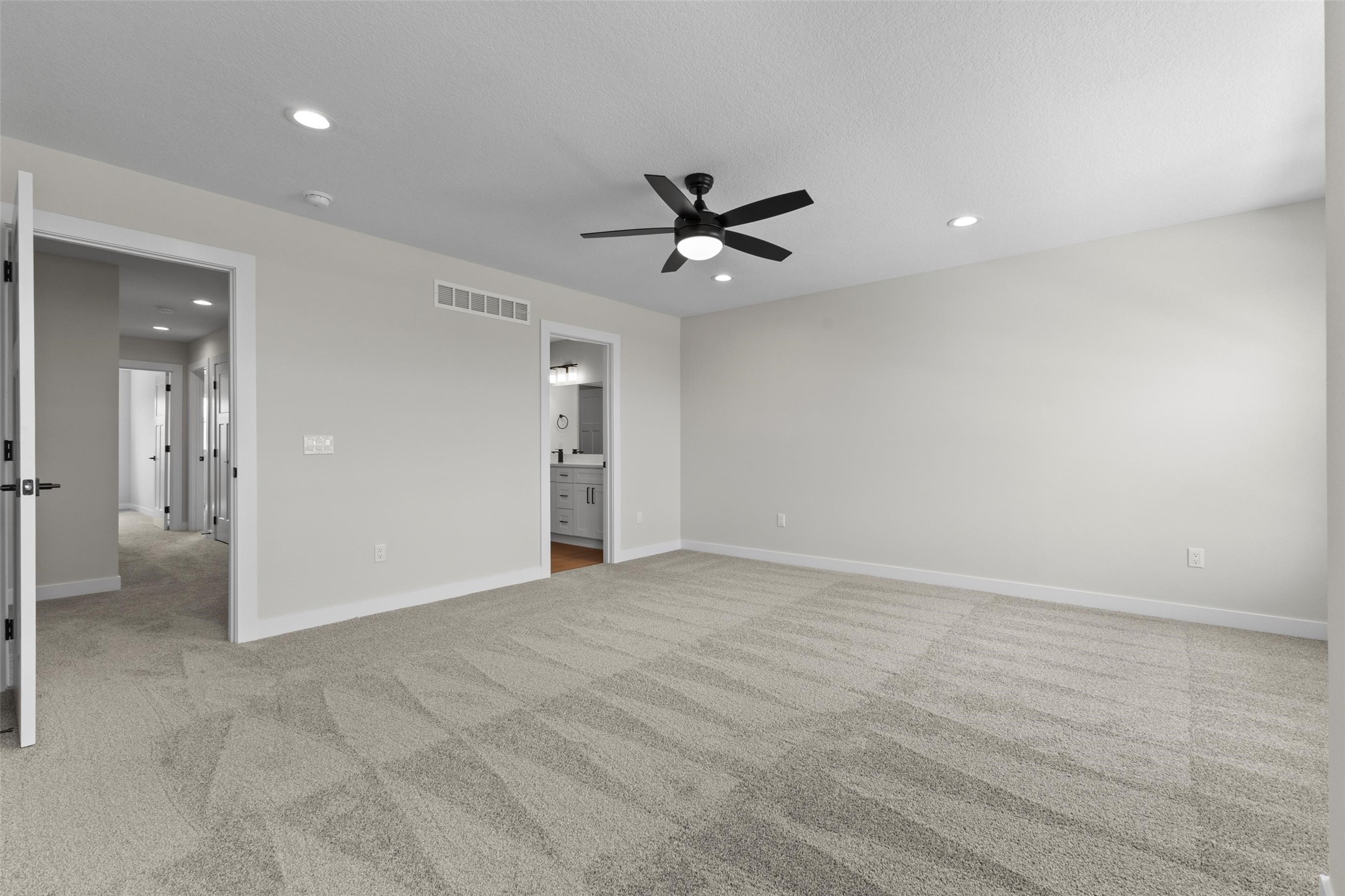 2022 S Warrior Lane, Waukee, Iowa image 18